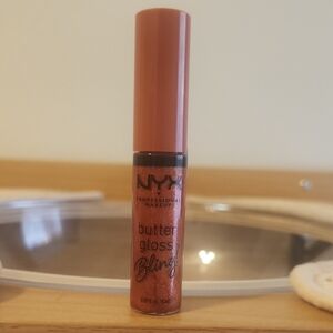 NYX Butter Gloss Bling in Shimmer Down